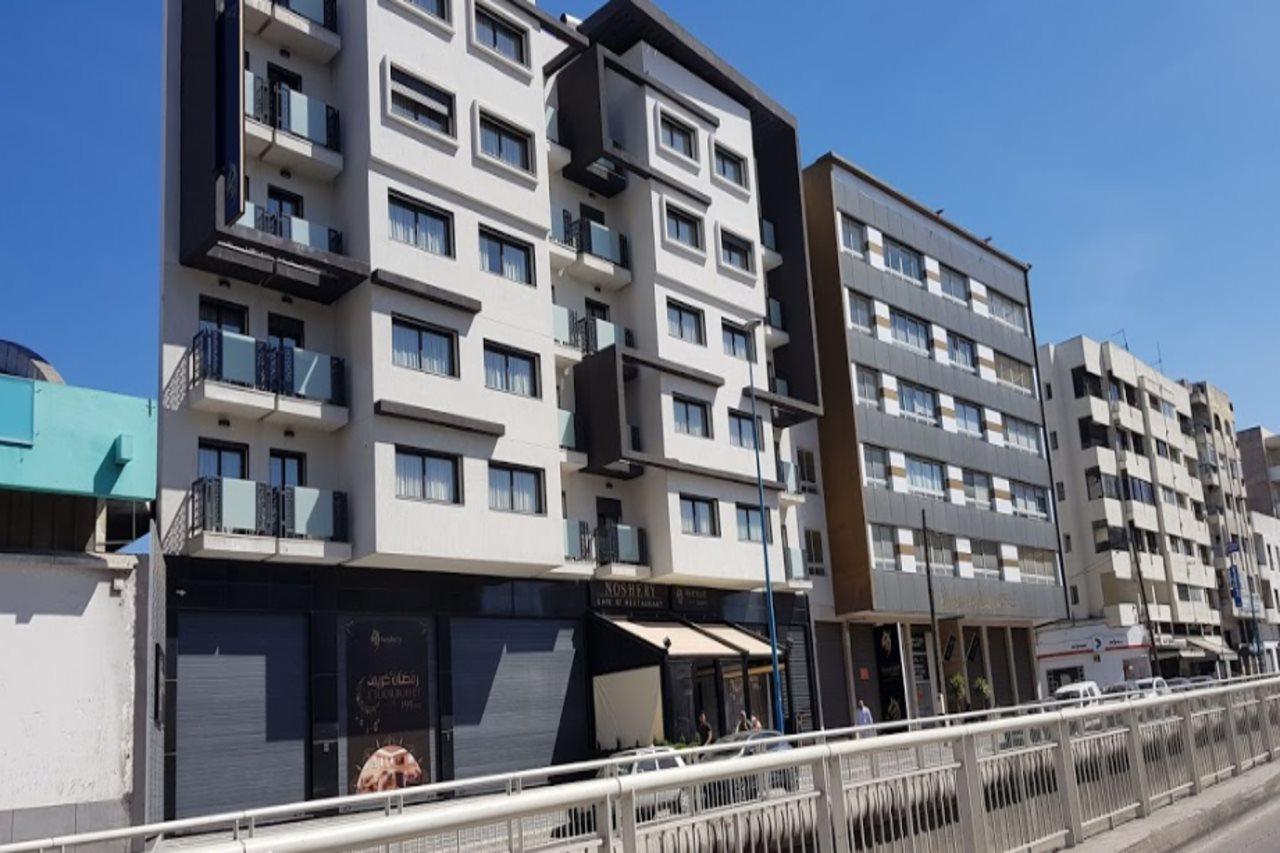Avenue Deluxe