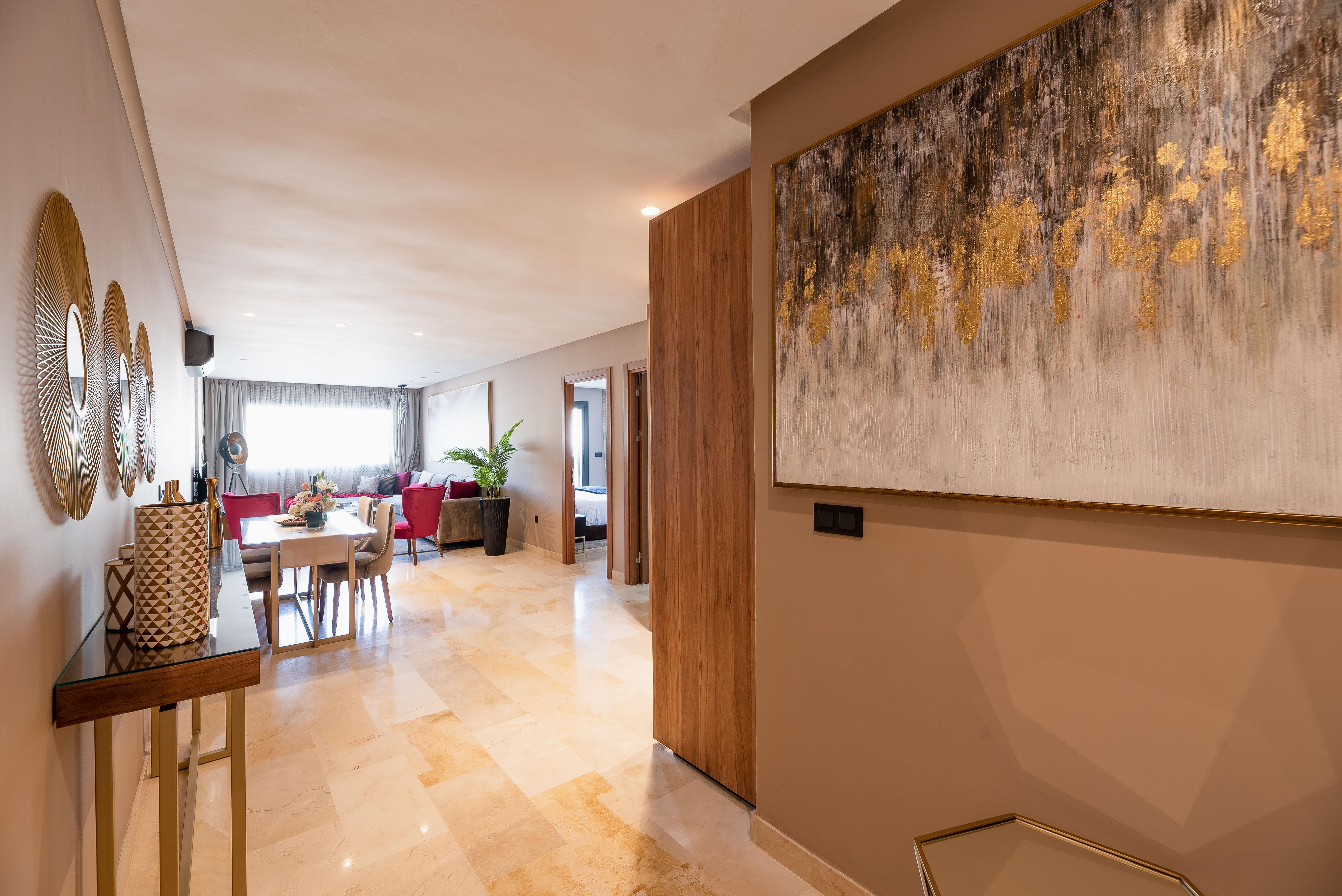 Avenue Deluxe Hotel 4*